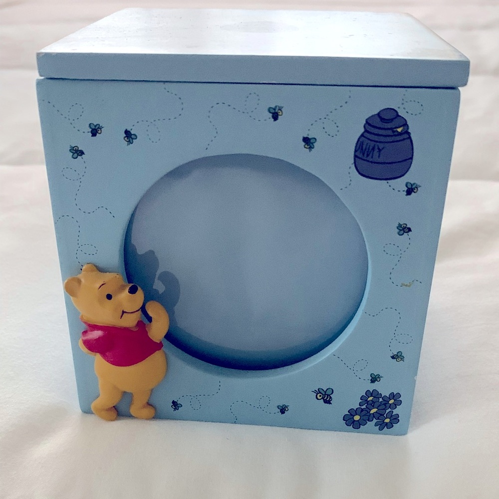 Vintage Winnie the Pooh wooden photo cube by Enesco